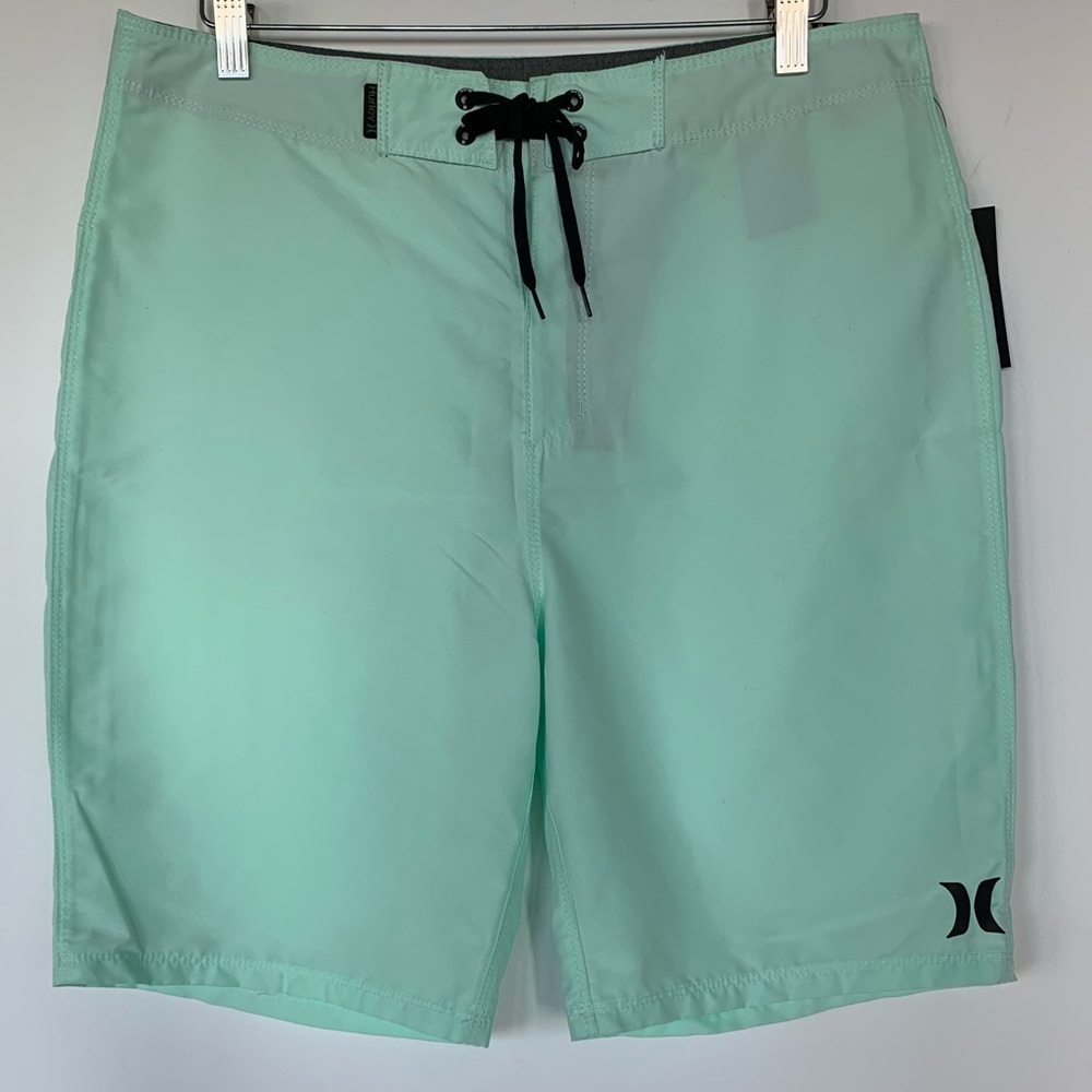 Hurley 21” board shorts size 29. Mint green.